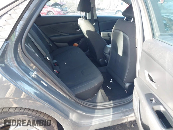 2024 Hyundai Elantra SEL z VIN KMHLM4DGXRU832768, wystawiony jako IAAI lot #41826429 z przebiegiem 11 221 mil mil oraz . Historia ofert i sprzedaży dostępna na DreamBid. Obrazek 8.