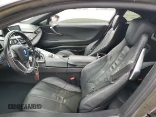 2015 BMW i8 z VIN WBY2Z2C56FV392042, wystawiony jako Copart lot #66972874 z przebiegiem Nie podano mil oraz Szkoda całkowita • Salvage title. Historia ofert i sprzedaży dostępna na DreamBid. Obrazek 7.