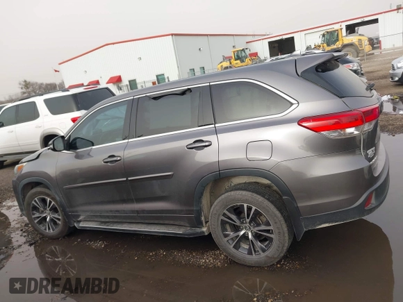 2018 Toyota Highlander LE with VIN 5TDZZRFH0JS249069, listed as a IAAI auction lot 41710956 with 83,598 mi miles and . Bid and sale history available at DreamBid. Image 14.