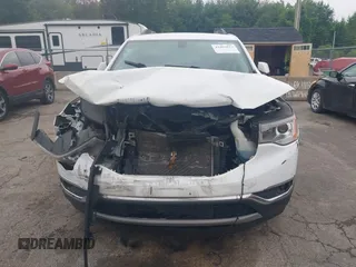 2018 GMC Acadia SLT z VIN 1GKKNULS5JZ249149, wystawiony jako IAAI lot #42453033 z przebiegiem 118 597 mil mil oraz . Historia ofert i sprzedaży dostępna na DreamBid. Obrazek 12.