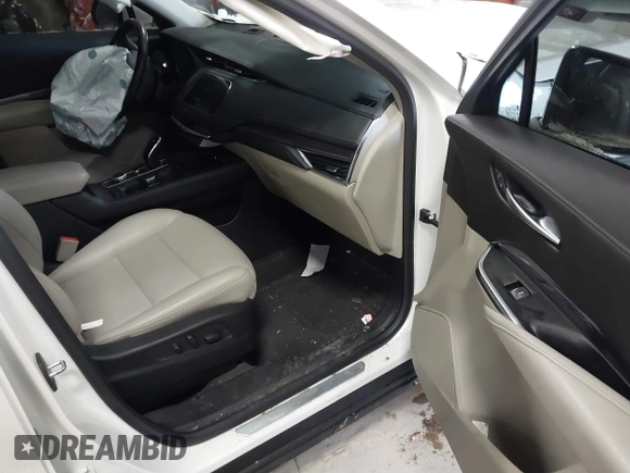 2022 Cadillac XT4 AWD Luxury with VIN 1GYFZBR45NF137676, listed as a IAAI auction lot 41614350 with 38,855 mi miles and . Bid and sale history available at carsss.com. Image 5.