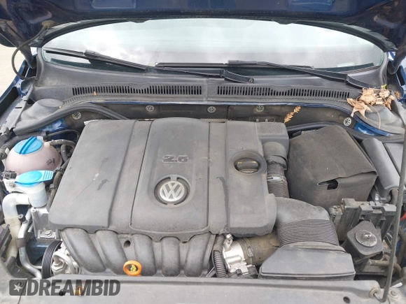 2013 Volkswagen Jetta SE with VIN 3VWDP7AJ0DM223801, listed as a IAAI auction lot 42132060 with 129,652 mi miles and . Bid and sale history available at DreamBid. Image 10.