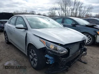 2020 Kia Forte LXS with VIN 3KPF24AD1LE224130, listed as a IAAI auction lot 41788497 with 7,904 mi miles. Bid and sale history available at carsss.com. Image 1.