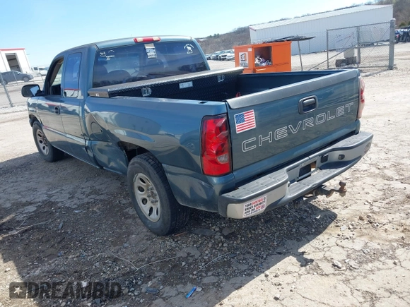 2006 Chevrolet Silverado 1500 Work Truck with VIN 1GCEC19X86Z167990, listed as a IAAI auction lot 41730563 with 165,088 mi miles. Bid and sale history available at carsss.com. Image 3.