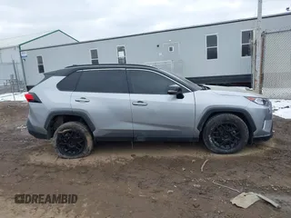 2019 Toyota RAV4 XLE with VIN 2T3W1RFV0KW007088, listed as a IAAI auction lot 41642339 with 60,567 mi miles. Bid and sale history available at carsss.com. Image 14.