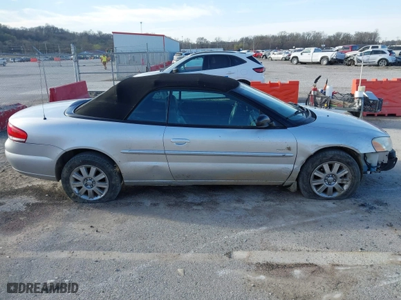 2004 Chrysler Sebring LXi with VIN 1C3EL55R54N263129, listed as a IAAI auction lot 41825165 with 104,802 mi miles. Bid and sale history available at carsss.com. Image 14.