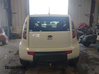 2011 Kia Soul + with VIN KNDJT2A24B7716580, listed as a IAAI auction lot 41974058 with 139,940 mi miles. Bid and sale history available at carsss.com. Image 17.