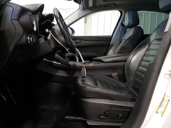 2019 Alfa Romeo Stelvio Ti z VIN ZASPAKBN4K7C49127, wystawiony jako Copart lot #57079975 z przebiegiem 55 557 mil mil oraz Szkoda całkowita • Salvage title. Historia ofert i sprzedaży dostępna na DreamBid. Obrazek 7.