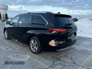2022 Toyota Sienna XLE with VIN 5TDGSKFC2NS073512, listed as a Copart auction lot 43649765 with 1,681 mi miles and Clean Title. Bid and sale history available at carsss.com. Image 3.