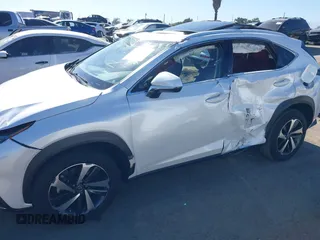2021 Lexus NX 300 z VIN JTJGARBZ8M5028503, wystawiony jako IAAI lot #42702423 z przebiegiem 37 126 mil mil oraz . Historia ofert i sprzedaży dostępna na DreamBid. Obrazek 15.