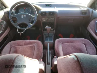 1990 Honda Accord LX with VIN JHMCB7653LC016309, listed as a Copart auction lot 41487615 with 197,362 mi miles and Clean Title. Bid and sale history available at carsss.com. Image 8.