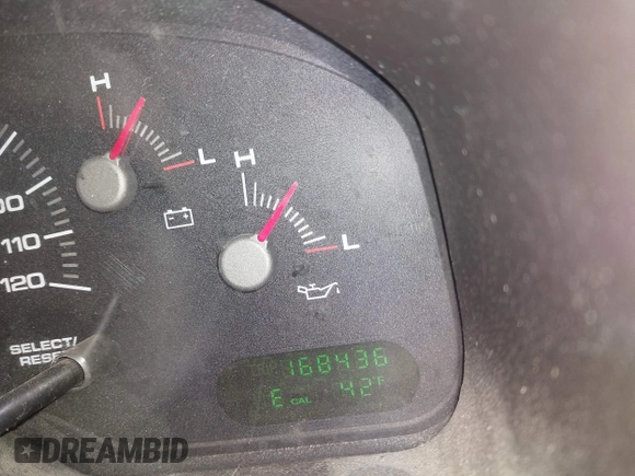 2004 Ford Expedition Special Service with VIN 1FMPU16L64LB74097, listed as a IAAI auction lot 41938850 with 168,436 mi miles. Bid and sale history available at carsss.com. Image 15.