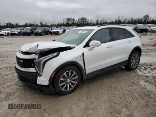 2022 Cadillac XT4 FWD Sport with VIN 1GYFZER40NF112492, listed as a Copart auction lot 44971745 with 34,551 mi miles and Salvage Title. Bid and sale history available at carsss.com. Image 1.