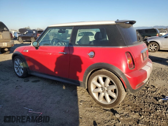 2003 MINI Hardtop S with VIN WMWRE33433TD64067, listed as a Copart auction lot 42572405 with 182,294 mi miles and Salvage Title. Bid and sale history available at DreamBid. Image 2.