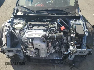 2024 Honda Civic Type R z VIN JHMFL5G4XRX002896, wystawiony jako Copart lot #72262664 z przebiegiem Nie podano mil oraz Szkoda całkowita • Salvage title. Historia ofert i sprzedaży dostępna na DreamBid. Obrazek 11.