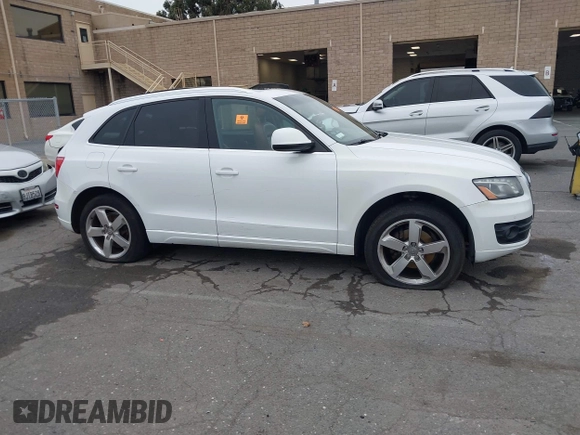 2011 Audi Q5 Premium Plus z VIN WA1LFAFP2BA062898, wystawiony jako IAAI lot #41205967 z przebiegiem 134 143 mil mil oraz . Historia ofert i sprzedaży dostępna na DreamBid. Obrazek 13.