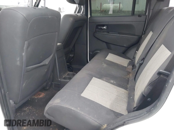 2010 Jeep Liberty Sport with VIN 1J4PP2GK9AW136620, listed as a IAAI auction lot 38923404 with 169,977 mi miles and . Bid and sale history available at DreamBid. Image 8.