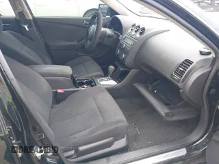 2012 Nissan Altima S z VIN 1N4AL2AP8CC181098, wystawiony jako IAAI lot #42262564 z przebiegiem 67 613 mil mil oraz . Historia ofert i sprzedaży dostępna na DreamBid. Obrazek 5.
