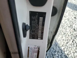 2006 Lexus LX 470 z VIN JTJHT00W564011069, wystawiony jako Copart lot #54151835 z przebiegiem 381 667 mil mil oraz Czysty tytuł • Clean title. Historia ofert i sprzedaży dostępna na DreamBid. Obrazek 13.
