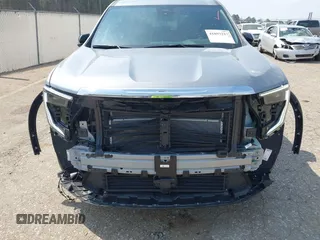 2024 GMC Acadia FWD Elevation z VIN 1GKENKKS1RJ185933, wystawiony jako IAAI lot #41893217 z przebiegiem 17 150 mil mil oraz . Historia ofert i sprzedaży dostępna na DreamBid. Obrazek 6.