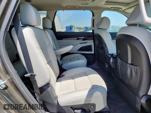 2021 Kia Telluride EX with VIN 5XYP34HCXMG188876, listed as a Copart auction lot 58031525 with 74,182 mi miles and Salvage title. Bid and sale history available at DreamBid. Image 11.