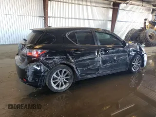 2013 Lexus CT 200h z VIN JTHKD5BH2D2162914, wystawiony jako Copart lot #45726935 z przebiegiem 149 687 mil mil oraz Szkody całkowita. Historia ofert i sprzedaży dostępna na DreamBid. Obrazek 3.