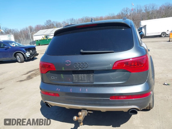 2015 Audi Q7 3.0T Premium Plus with VIN WA1LGAFE1FD015507, listed as a IAAI auction lot 41805130 with 158,687 mi miles. Bid and sale history available at carsss.com. Image 16.