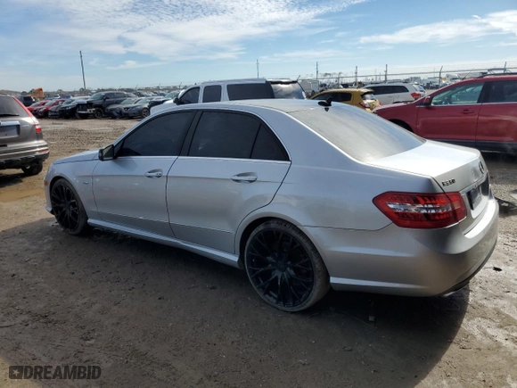 2012 Mercedes-Benz E-Class E 350 Luxury with VIN WDDHF5KB0CA565222, listed as a Copart auction lot 88910035 with 208,762 mi miles and Clean Title. Bid and sale history available at carsss.com. Image 2.