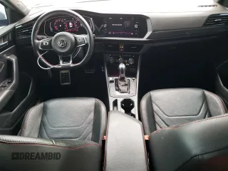 2019 Volkswagen Jetta GLI S z VIN 3VW6T7BU4KM222404, wystawiony jako Copart lot #55097435 z przebiegiem 121 664 mil mil oraz Szkoda całkowita • Salvage title. Historia ofert i sprzedaży dostępna na DreamBid. Obrazek 8.