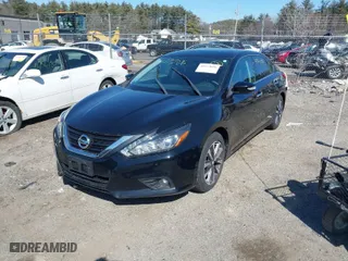 2017 Nissan Altima 2.5 SR with VIN 1N4AL3AP4HC290929, listed as a IAAI auction lot 41573036 with 77,029 mi miles. Bid and sale history available at carsss.com. Image 2.