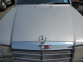 1989 Mercedes-Benz 300 E с VIN WDBEA30DXKA877386, выставлен на аукционе Copart как лот 59333665 с пробегом 205 173 миль миль и Чистый • Clean title. История ставок и продаж доступна на DreamBid. Изображение 11.