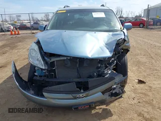2006 Toyota Sienna XLE with VIN 5TDZA22C66S427793, listed as a IAAI auction lot 41804276 with 118,718 mi miles. Bid and sale history available at carsss.com. Image 12.