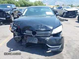 2012 Volkswagen Passat S с VIN 1VWAP7A30CC031752, выставлен на аукционе IAAI как лот 42609712 с пробегом 180 570 миль миль и . История ставок и продаж доступна на DreamBid. Изображение 12.