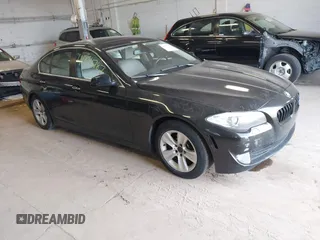 2011 BMW 5 Series 528i with VIN WBAFR1C50BC736884, listed as a IAAI auction lot 41834787 with 284,117 mi miles and . Bid and sale history available at carsss.com. Image 1.