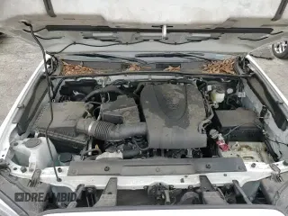 2022 Toyota Tacoma SR с VIN 3TYRZ5CN9NT022444, выставлен на аукционе Copart как лот 56527775 с пробегом 31 086 миль миль и Чистый • Clean title. История ставок и продаж доступна на DreamBid. Изображение 13.