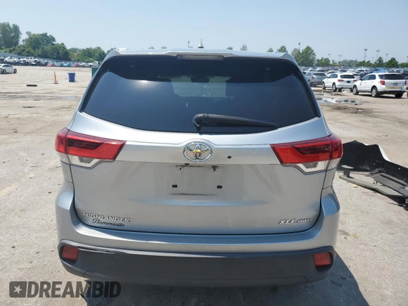 2018 Toyota Highlander SE with VIN 5TDJZRFH9JS814769, listed as a Copart auction lot 59805305 with 138,167 mi miles and Salvage title. Bid and sale history available at DreamBid. Image 6.