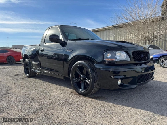 2004 Ford F-150 Heritage Lightning with VIN 2FTRF07324CA40987, listed as a Copart auction lot 88455875 with 1 mi miles and Salvage Title. Bid and sale history available at carsss.com. Image 1.