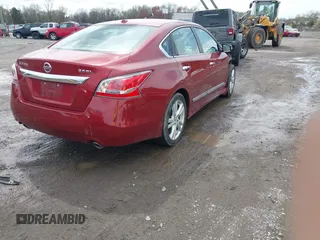 2015 Nissan Altima S z VIN 1N4BL3AP4FC107451, wystawiony jako IAAI lot #41945772 z przebiegiem 66 990 mil mil oraz . Historia ofert i sprzedaży dostępna na DreamBid. Obrazek 4.