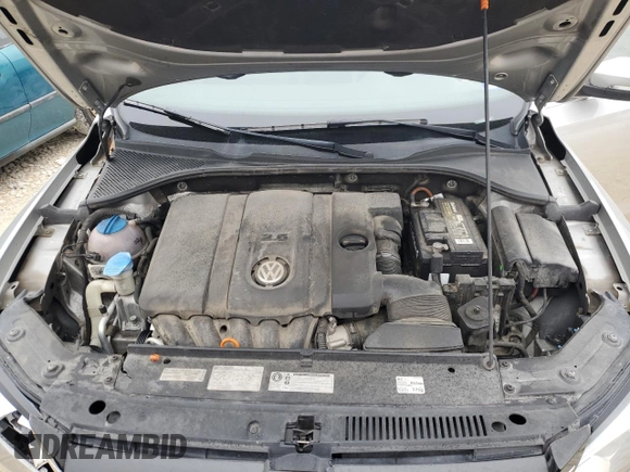 2013 Volkswagen Passat SE with VIN 1VWBH7A37DC001182, listed as a Copart auction lot 45026685 with 116,967 mi miles and Salvage Title. Bid and sale history available at carsss.com. Image 11.