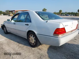 1992 Mercedes-Benz 500 с VIN WDBGA51E9NA025286, выставлен на аукционе IAAI как лот 42192298 с пробегом Не указан миль и . История ставок и продаж доступна на DreamBid. Изображение 3.