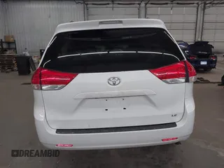 2011 Toyota Sienna LE AAS with VIN 5TDKK3DC6BS144970, listed as a IAAI auction lot 41881551 with 168,148 mi miles. Bid and sale history available at carsss.com. Image 17.