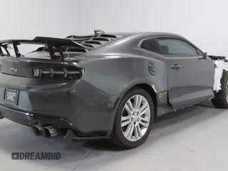 2017 Chevrolet Camaro 2SS with VIN 1G1FH1R72H0104566, listed as a Copart auction lot 53739135 with 34,549 mi miles and Salvage Title. Bid and sale history available at carsss.com. Image 3.