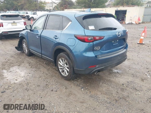 2023 Mazda CX-5 S Carbon Edition z VIN JM3KFBCM4P0264891, wystawiony jako IAAI lot #40933700 z przebiegiem 18 714 mil mil oraz . Historia ofert i sprzedaży dostępna na DreamBid. Obrazek 3.