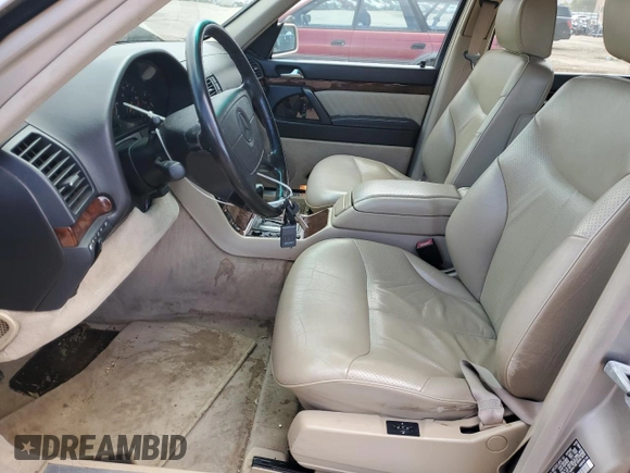 1994 Mercedes-Benz S with VIN WDBGA51E0RA172358, listed as a Copart auction lot 77541104 with 237,028 mi miles and Clean Title. Bid and sale history available at DreamBid. Image 7.
