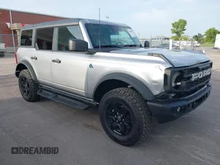 2024 Ford Bronco Black Diamond with VIN 1FMDE1BH5RLB38488, listed as a IAAI auction lot 42650965 with 944 mi miles and . Bid and sale history available at DreamBid. Image 1.