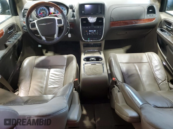 2014 Chrysler Town & Country Limited with VIN 2C4RC1GG3ER251812, listed as a Copart auction lot 61462694 with 99,992 mi miles and Salvage Title. Bid and sale history available at DreamBid. Image 8.