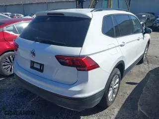2019 Volkswagen Tiguan S with VIN 3VV1B7AX2KM011599, listed as a IAAI auction lot 41531947 with 45,923 mi miles. Bid and sale history available at carsss.com. Image 4.