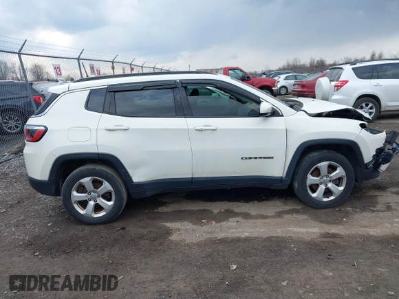 2019 Jeep Compass Latitude with VIN 3C4NJDBB6KT839035, listed as a IAAI auction lot 41864722 with Not Provided miles and . Bid and sale history available at carsss.com. Image 12.