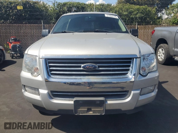 2009 Ford Explorer XLT z VIN 1FMEU63E79UA35074, wystawiony jako Copart lot #51868795 z przebiegiem 116 486 mil mil oraz Czysty tytuł • Clean title. Historia ofert i sprzedaży dostępna na DreamBid. Obrazek 5.