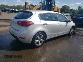 2018 Kia Forte LX with VIN KNAFK5A89J5745238, listed as a Copart auction lot 70489204 with 112,141 mi miles and Salvage Title. Bid and sale history available at DreamBid. Image 3.